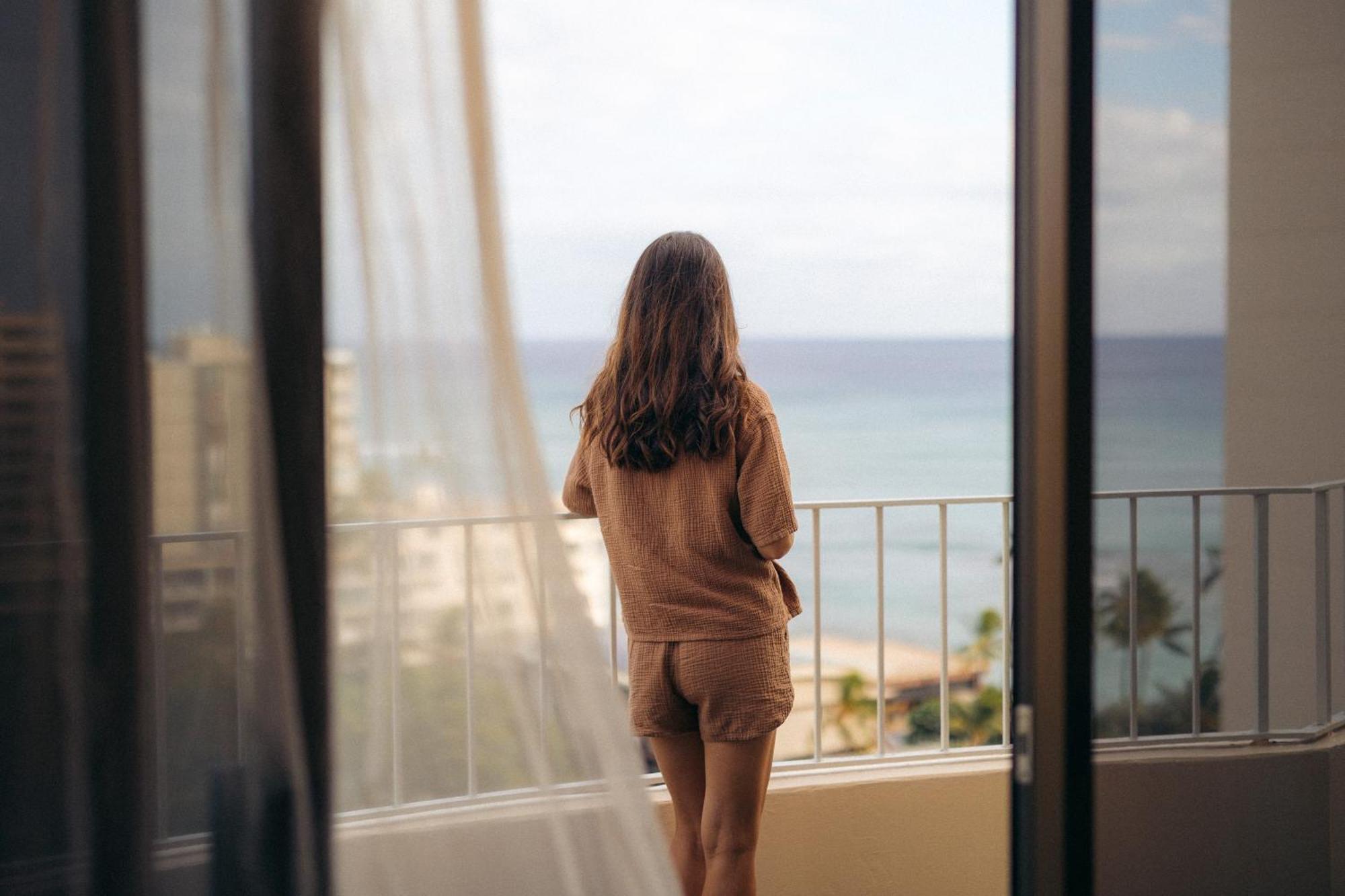 Hotel Lotus Honolulu At Diamond Head Esterno foto